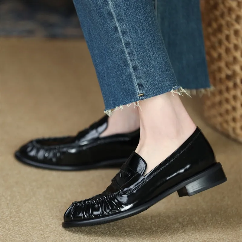 Retro Block Heel Leather Penny Loafers With Wrinkle for Women in Coffee/Black